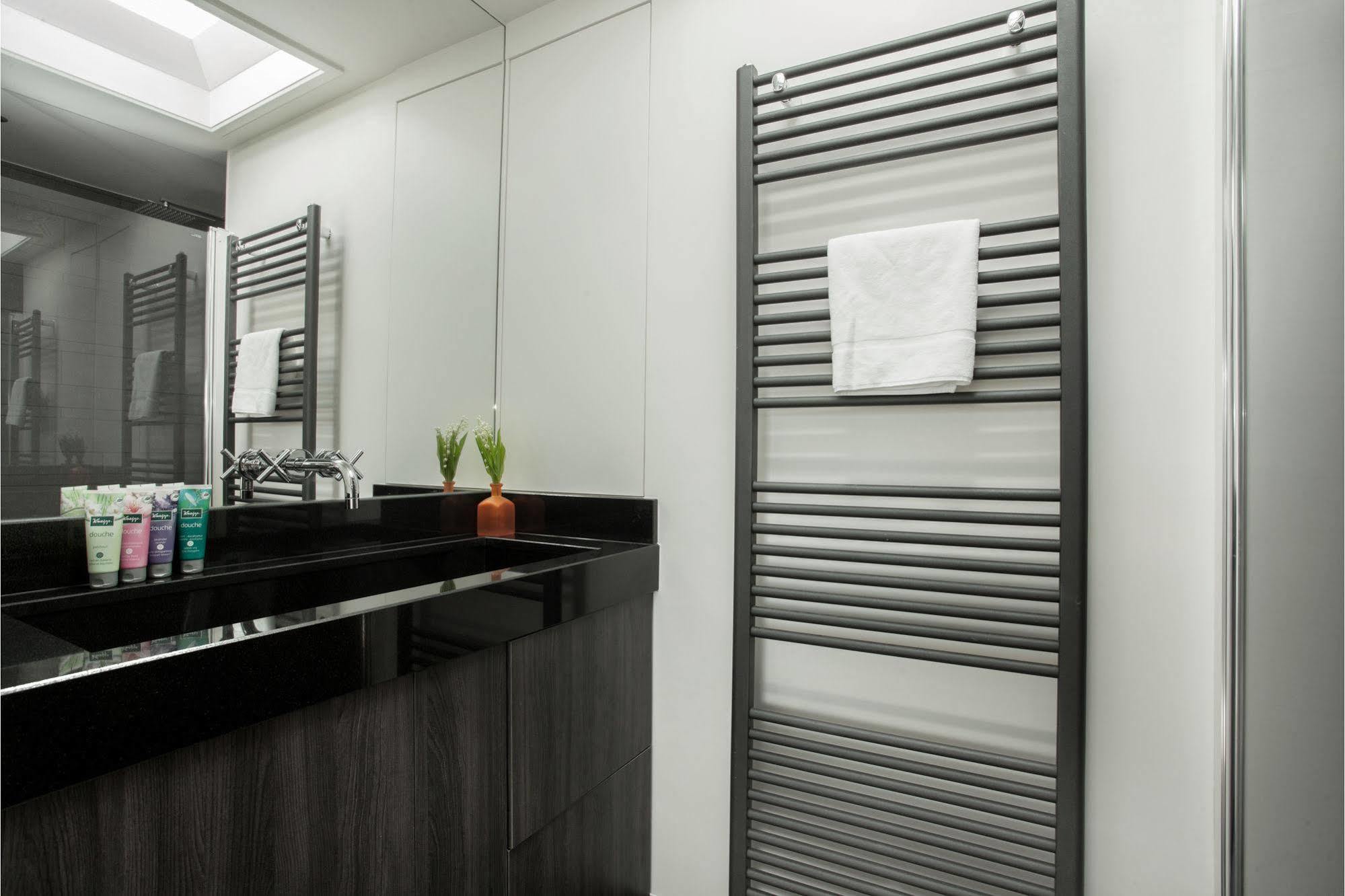 Stayci Serviced Apartments Denneweg Haga Exterior foto
